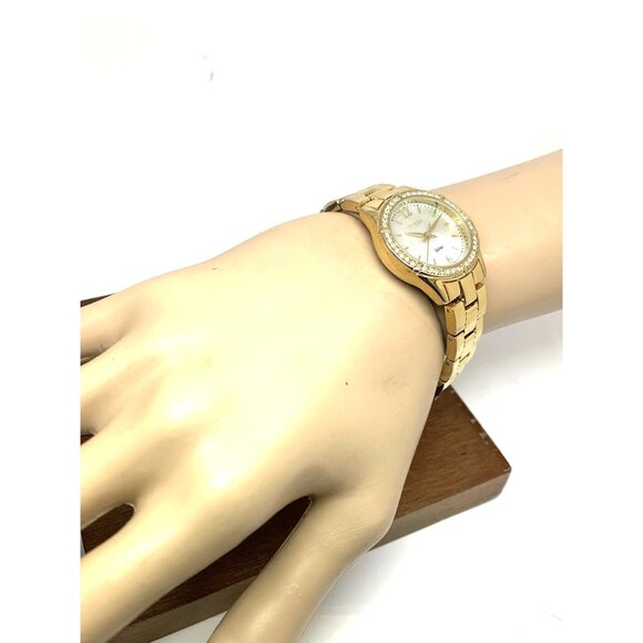 Timex Women's Watch TW2V39400 Solar Mother of Pearl Dial Gold Stainless Steel - Picture 5 of 14